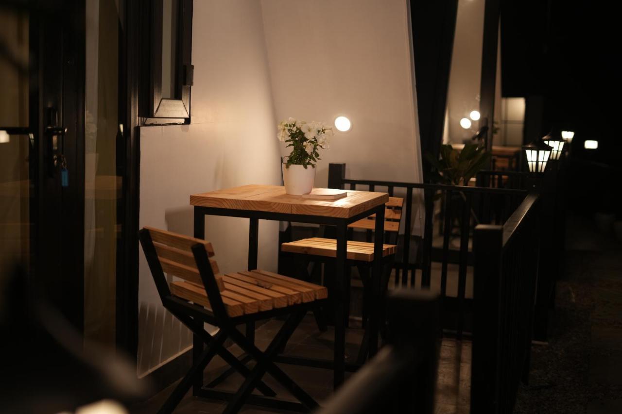 The Alchemist House Hotell Rishīkesh Exteriör bild