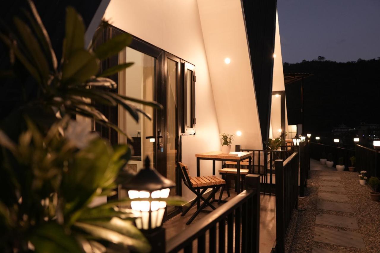 The Alchemist House Hotell Rishīkesh Exteriör bild